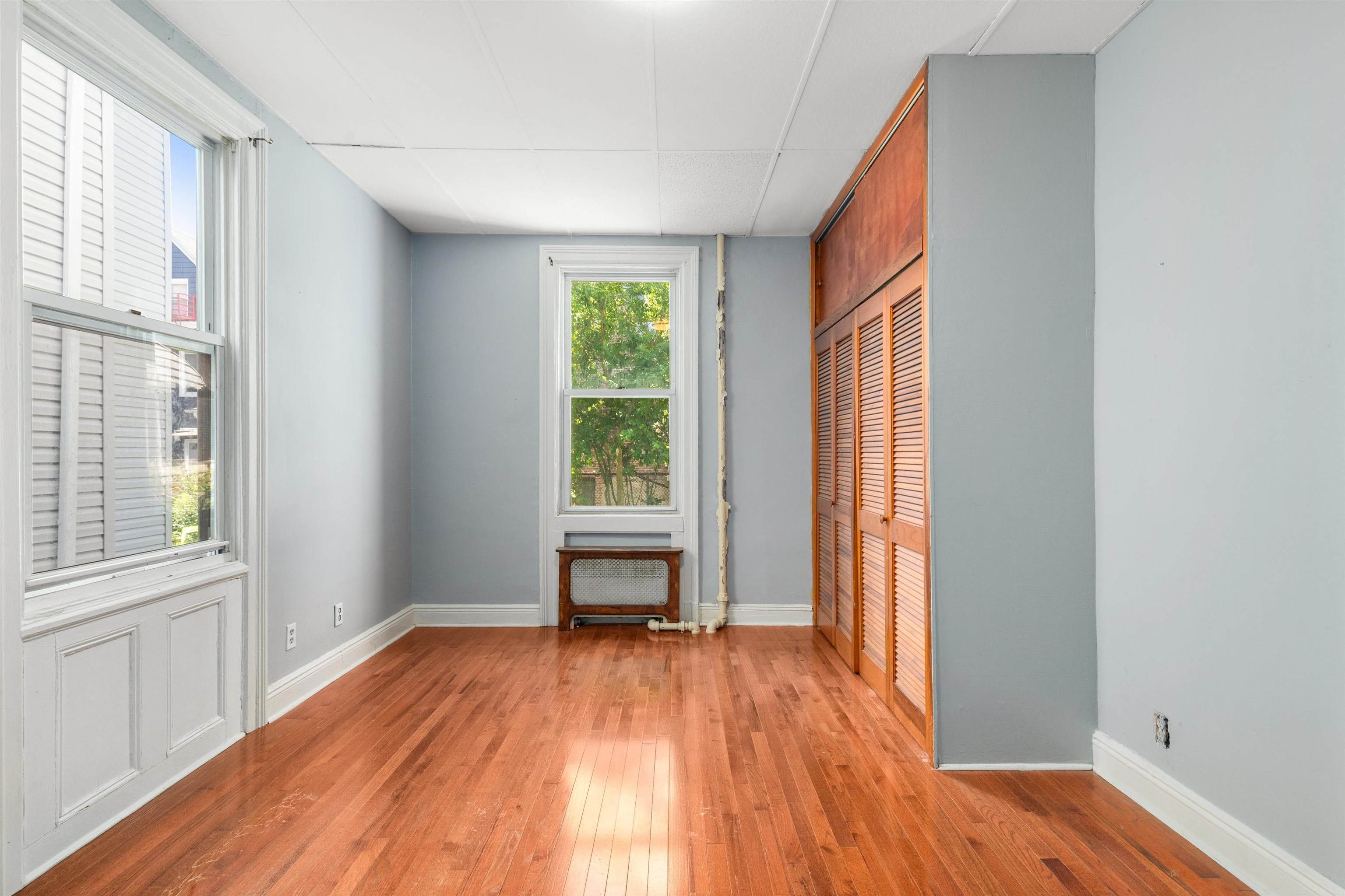 21 49TH ST Unit: 1
