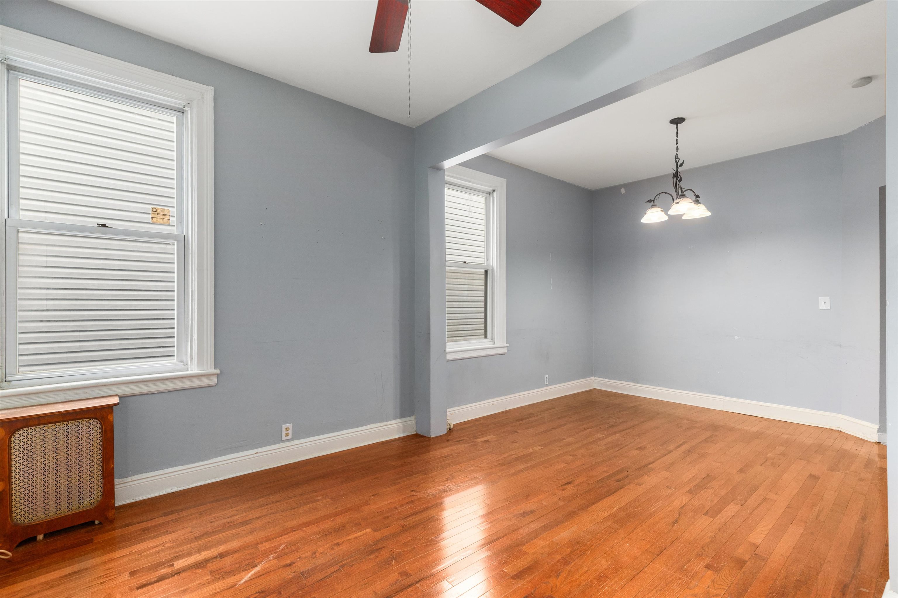 21 49TH ST Unit: 1