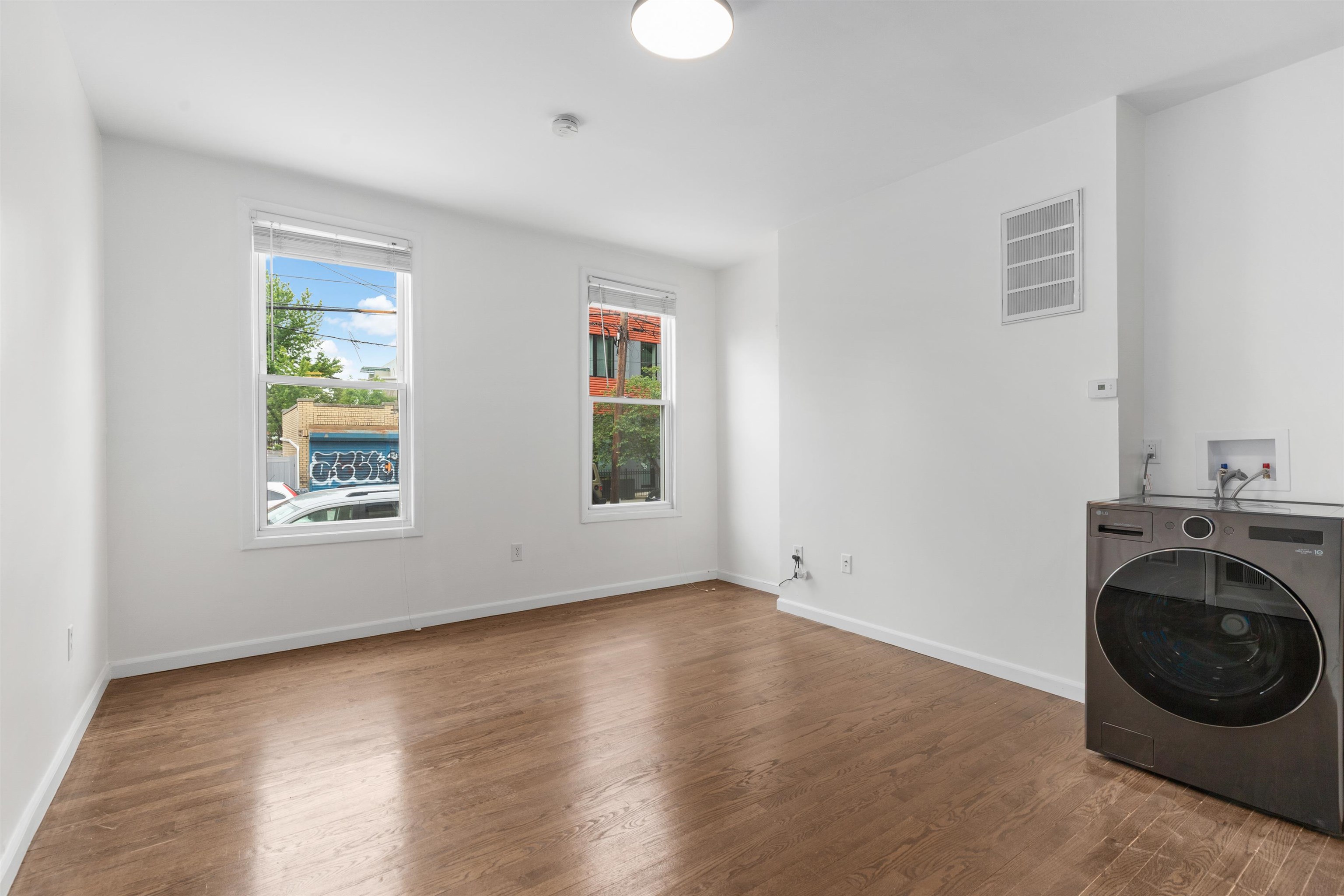 84 GRIFFITH ST Unit: #1