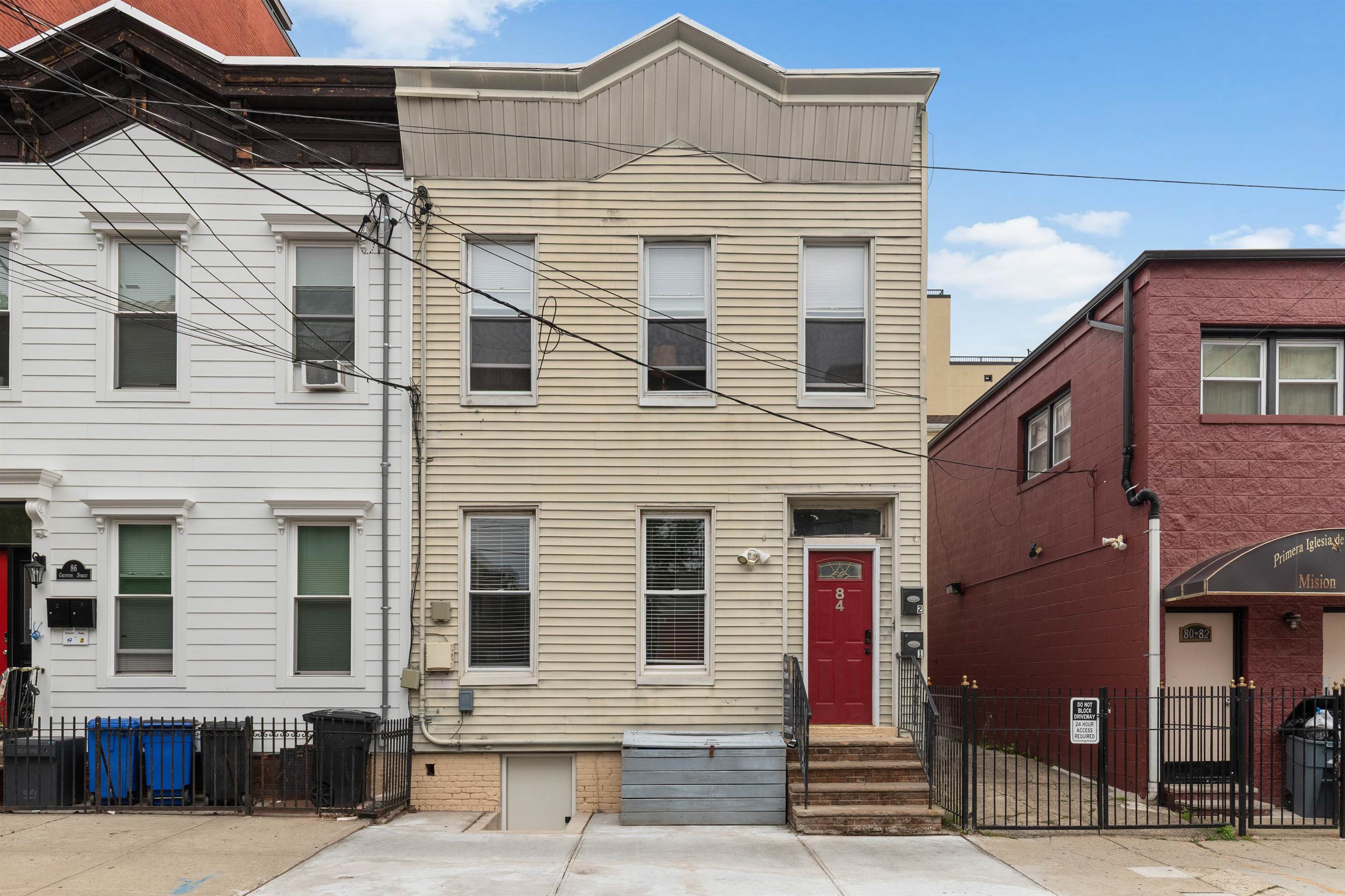 84 GRIFFITH ST Unit: #1