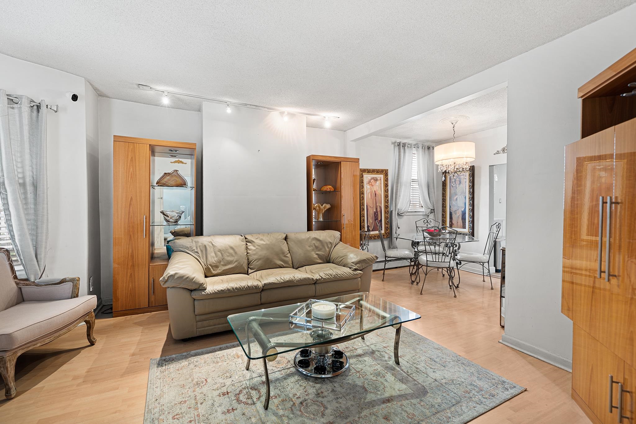 306 BERGENLINE AVE