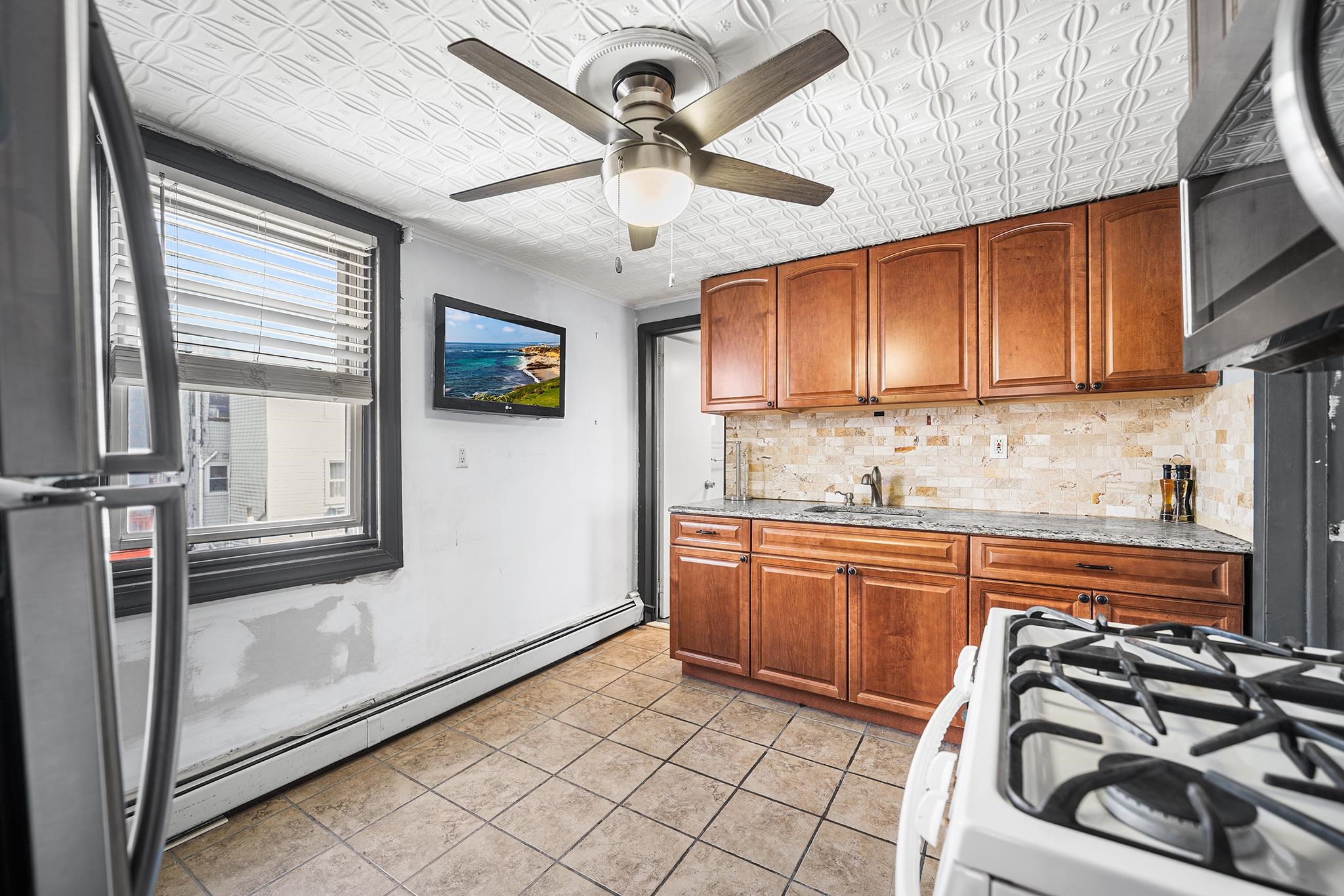 306 BERGENLINE AVE