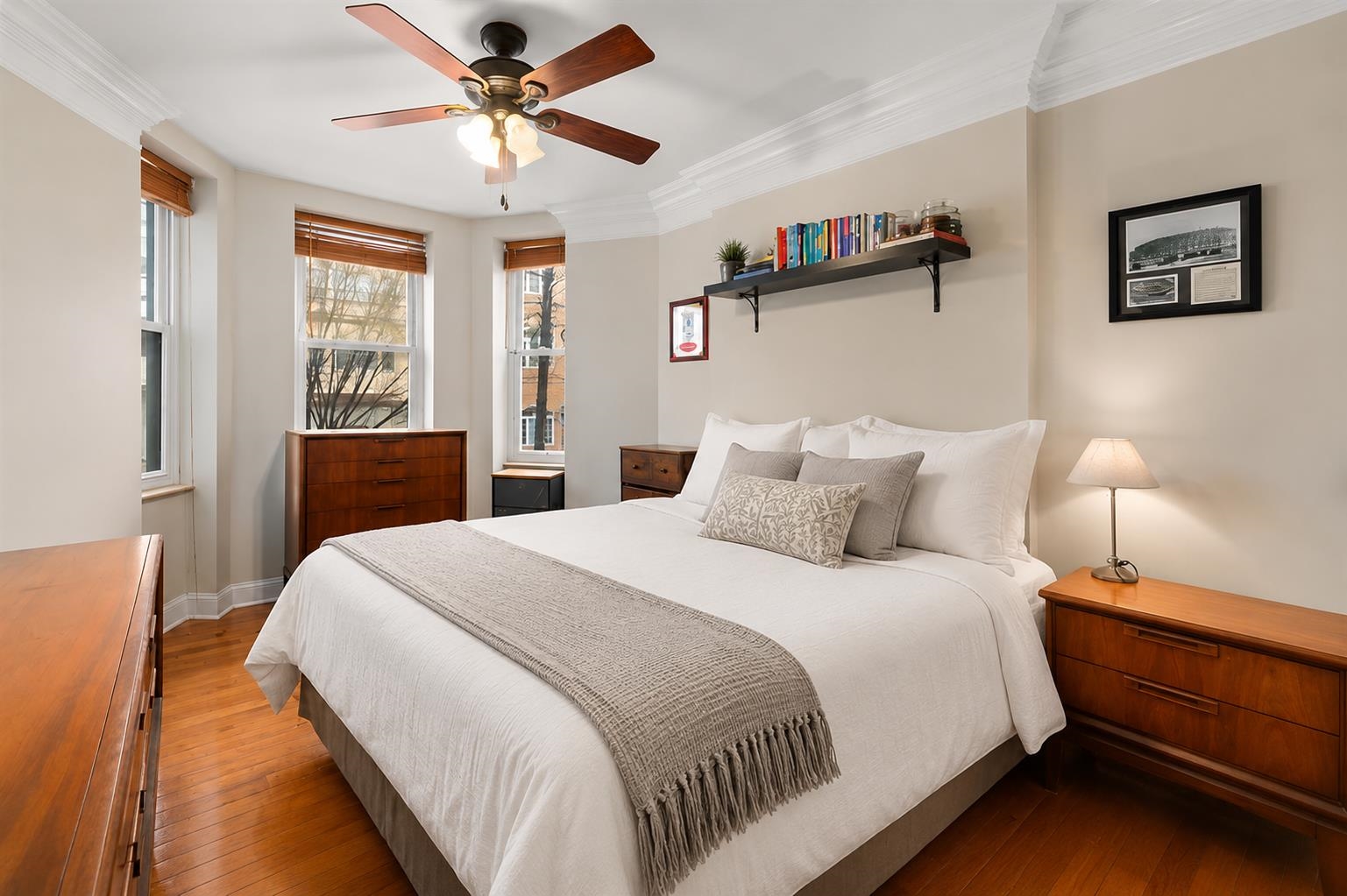207 OGDEN AVE Unit: 1L
