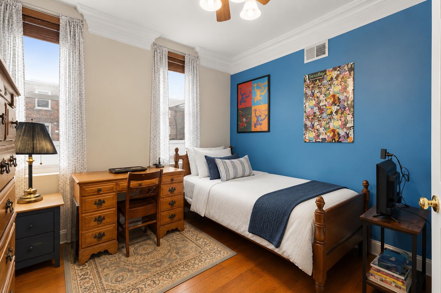 207 OGDEN AVE Unit: 1L