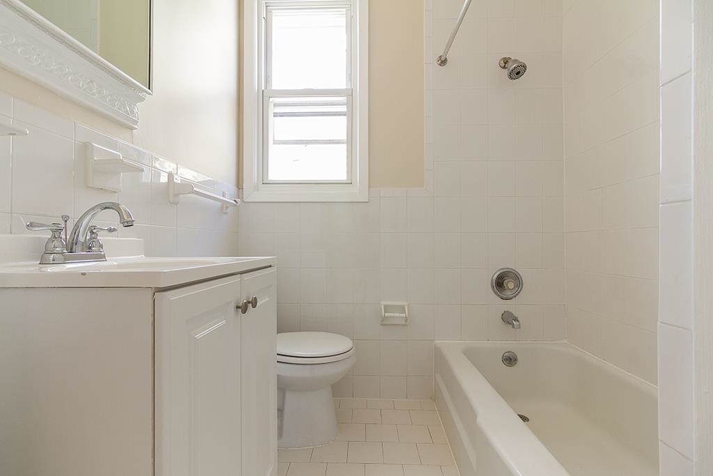 124 WEST 54TH ST