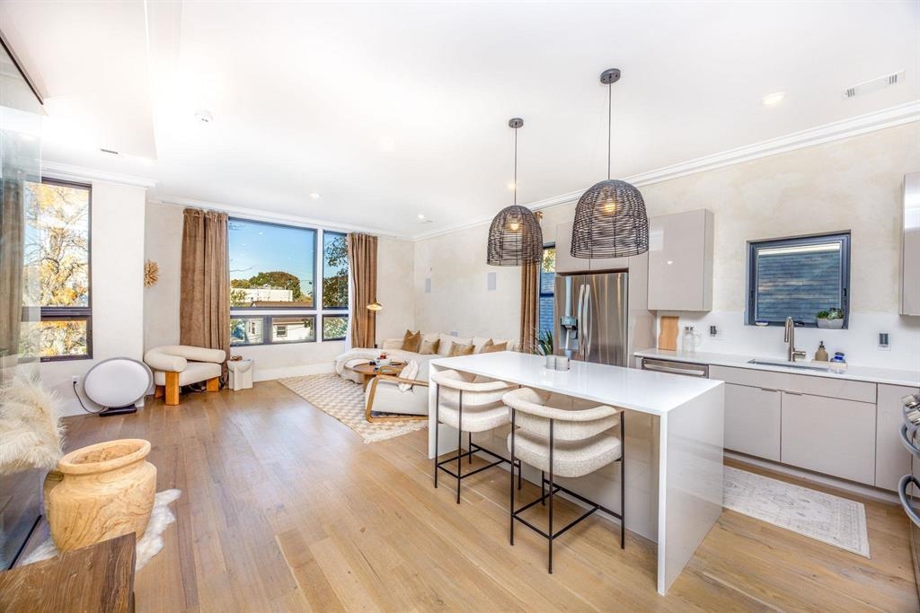 25 WAVERLY ST Unit: 2