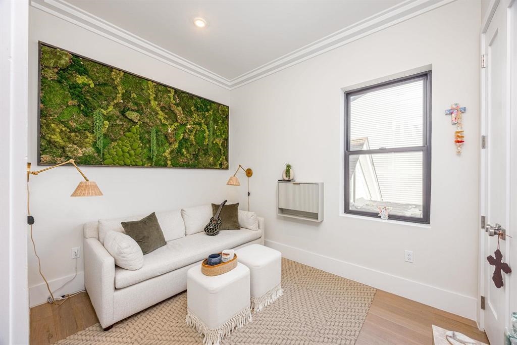 25 WAVERLY ST Unit: 2
