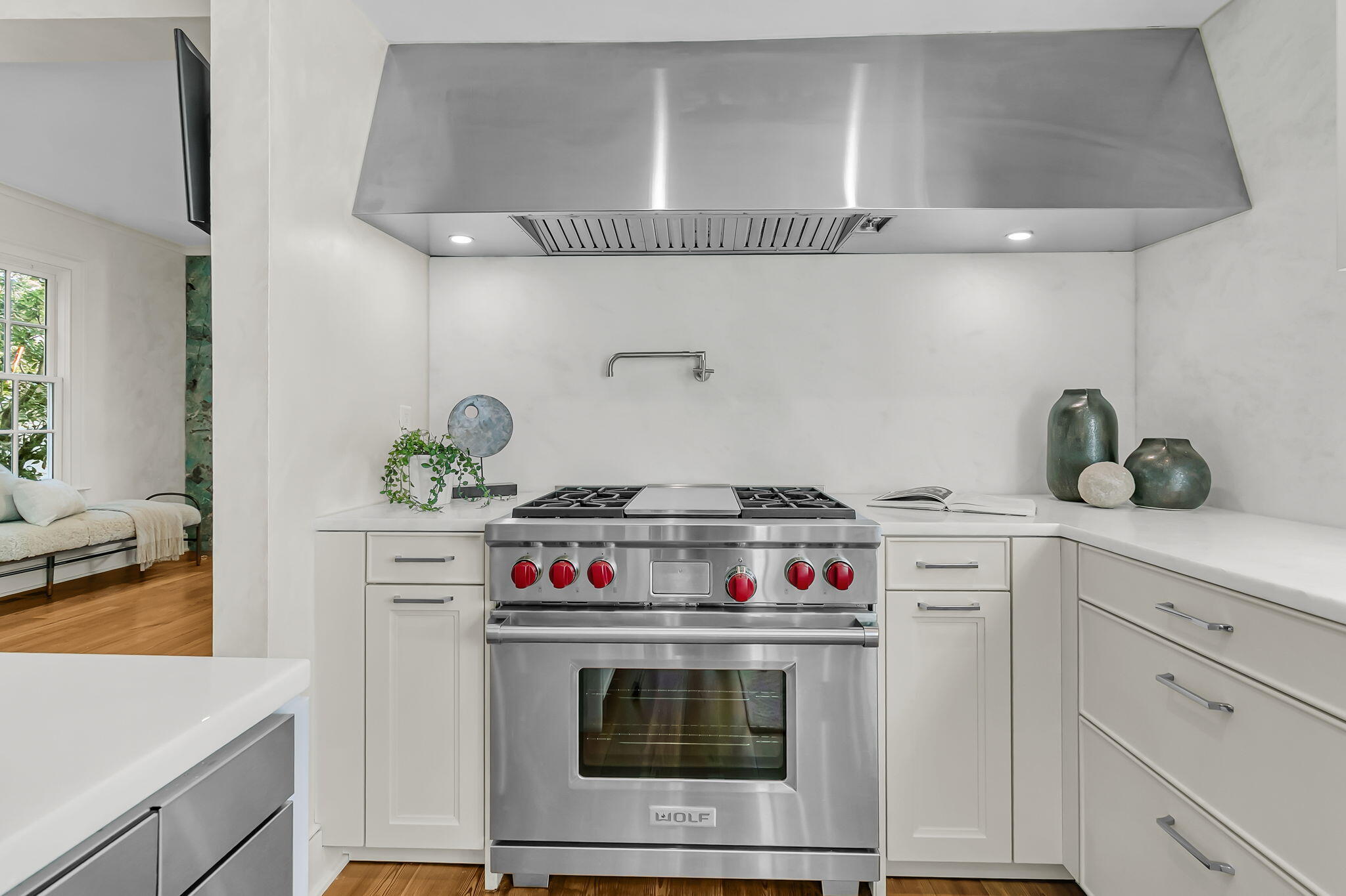 14 1/2 Murray Boulevard