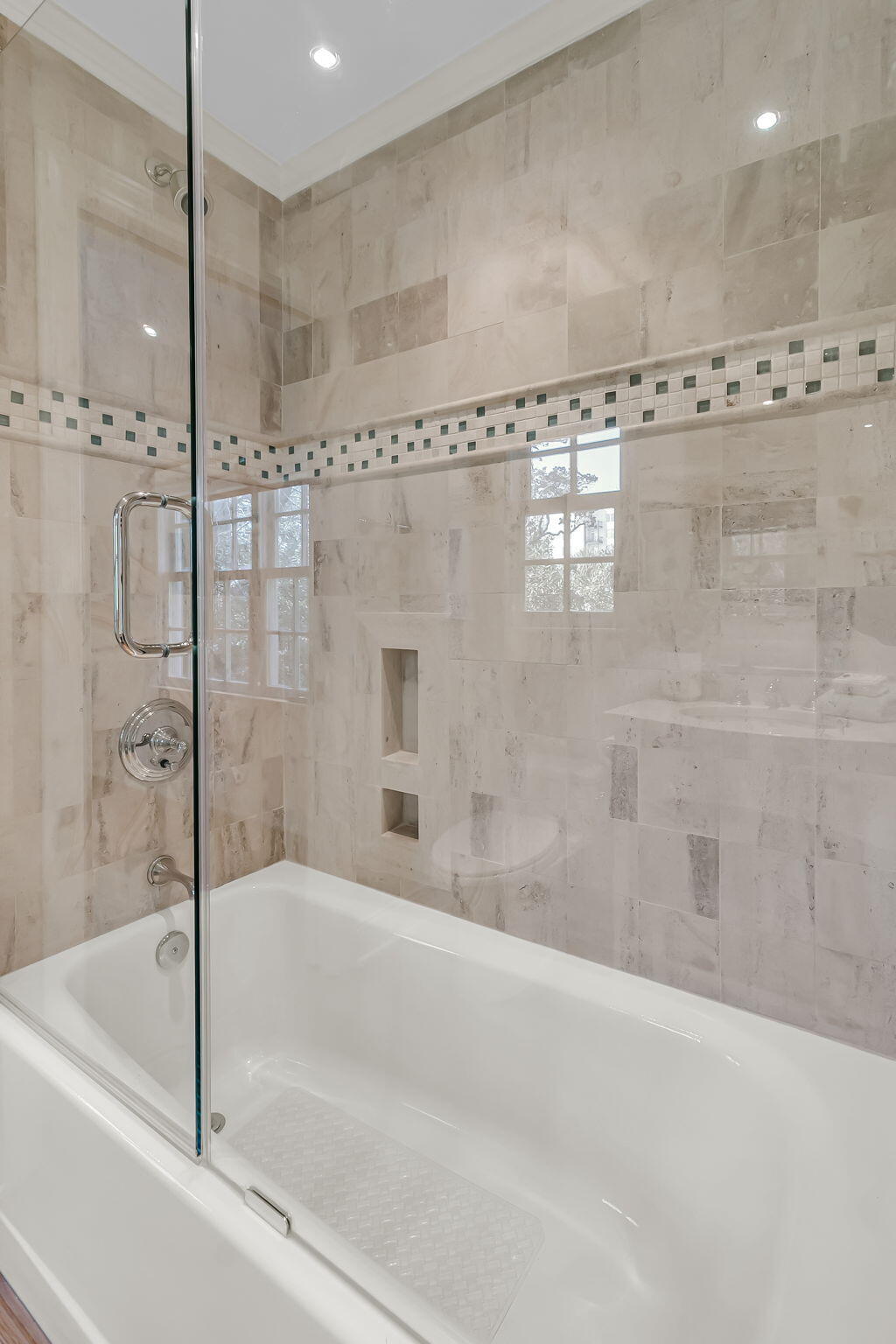 14 1/2 Murray Boulevard