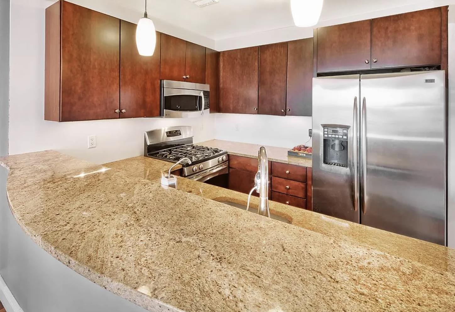 34 48TH ST Unit: 3C