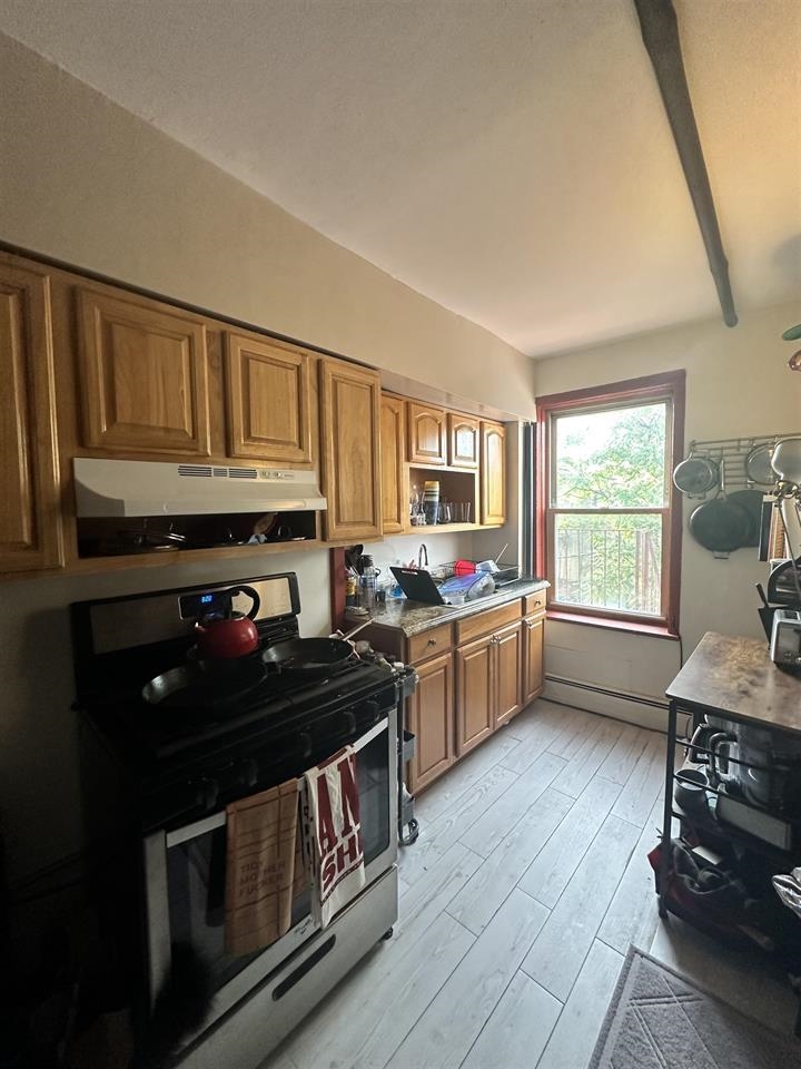 340 2ND ST Unit: 2
