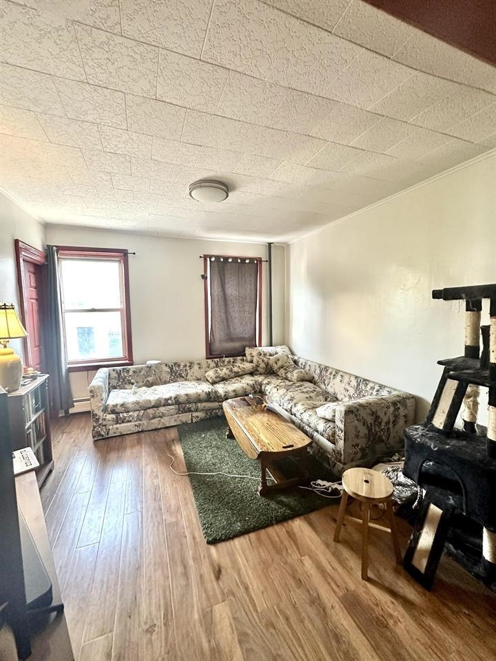 340 2ND ST Unit: 2