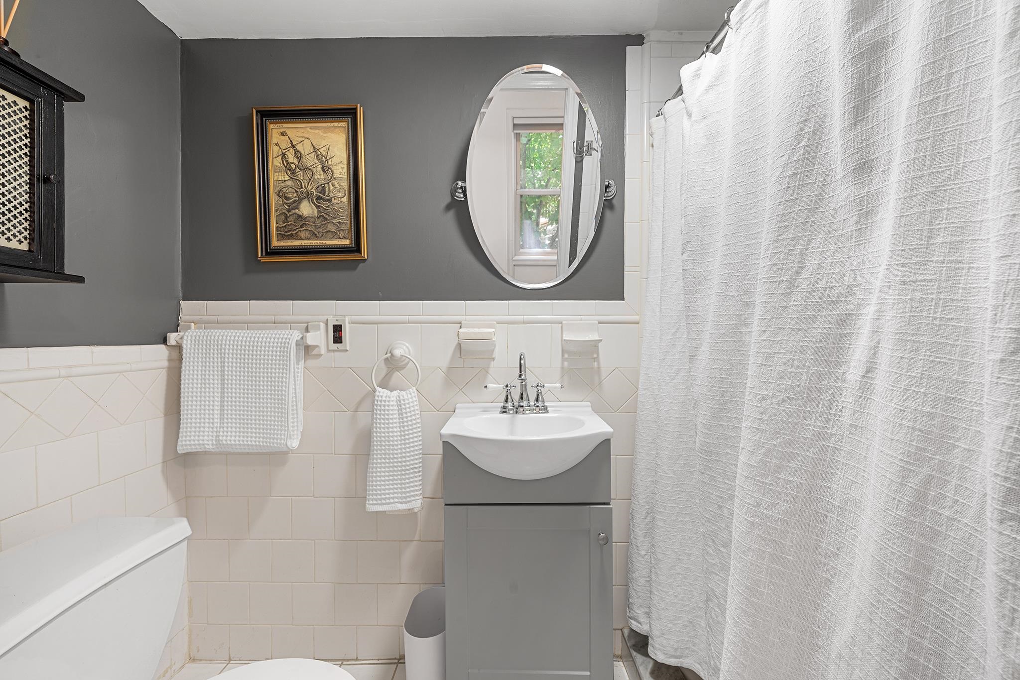 235 7TH ST Unit: 2