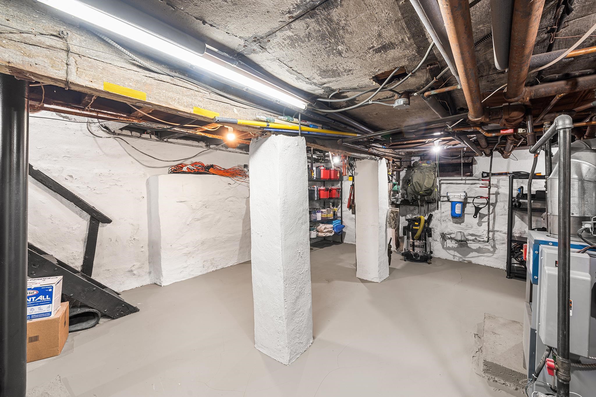 235 7TH ST Unit: 2