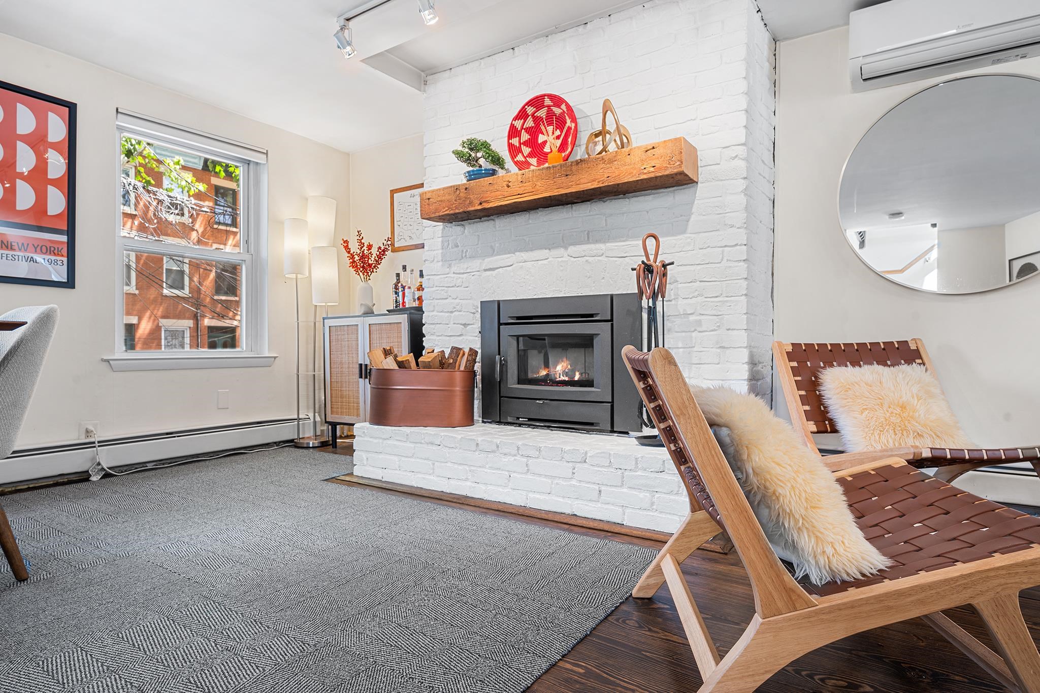 235 7TH ST Unit: 2