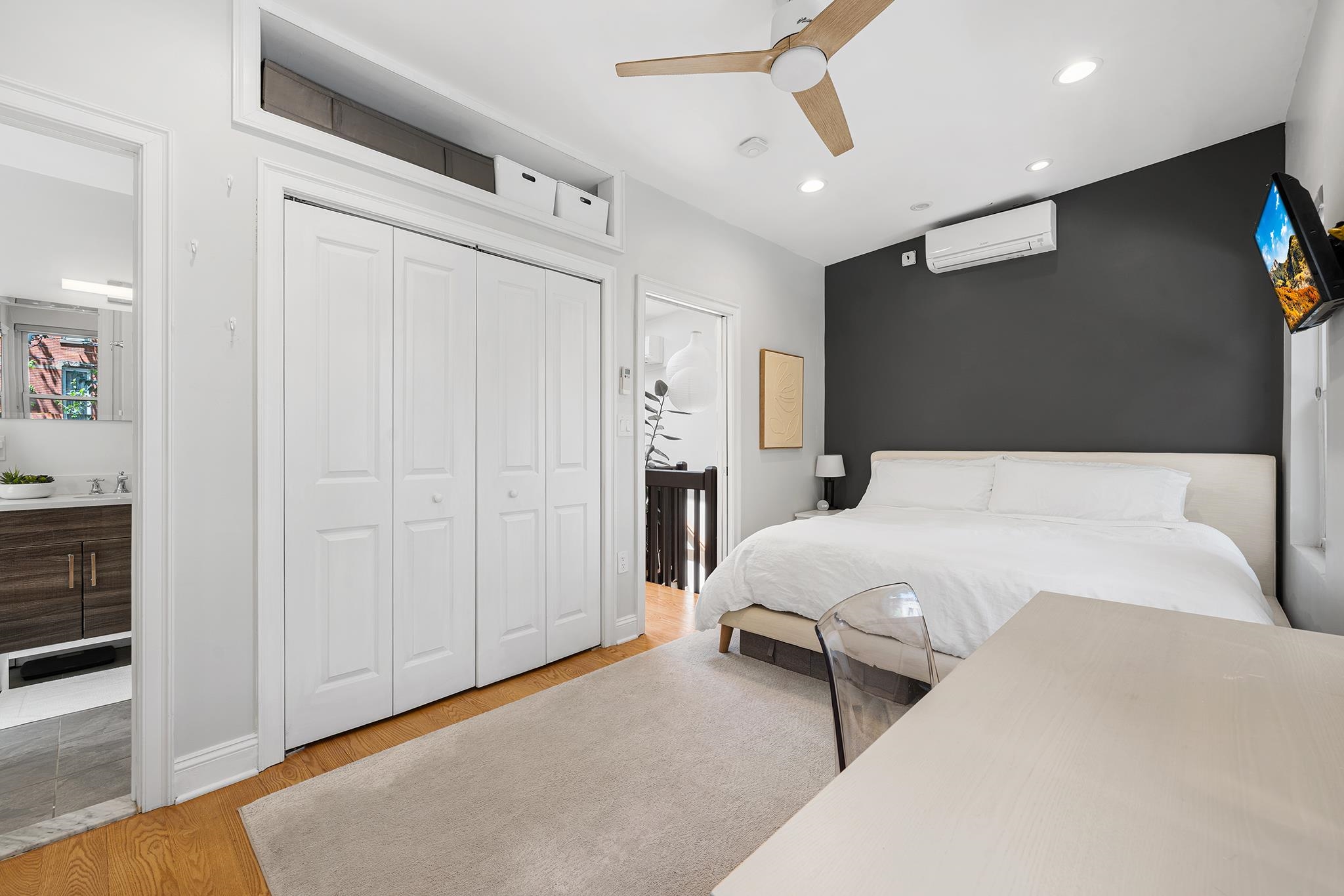 235 7TH ST Unit: 2