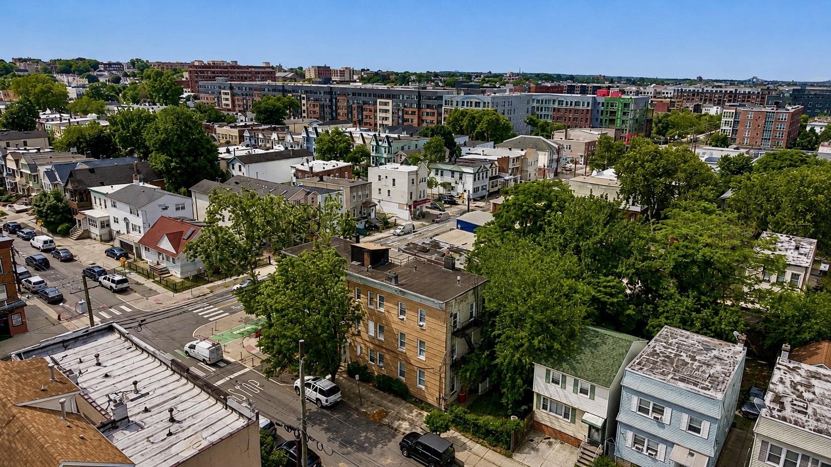 111 MALLORY AVE Unit: 2