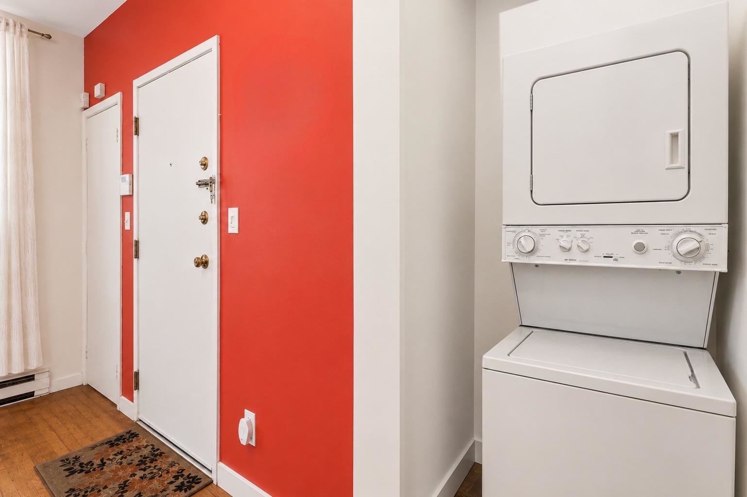 111 MALLORY AVE Unit: 2