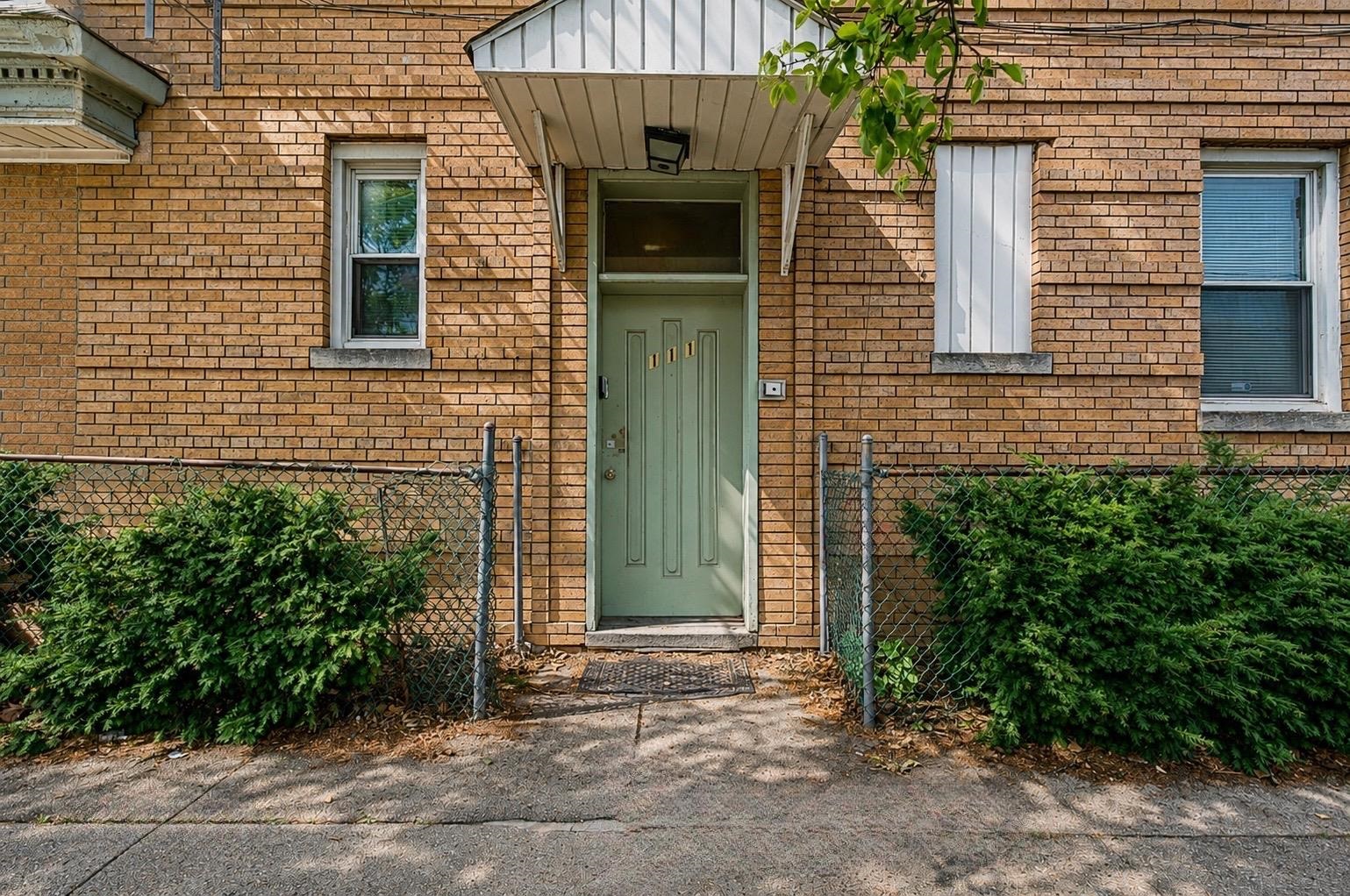 111 MALLORY AVE Unit: 2