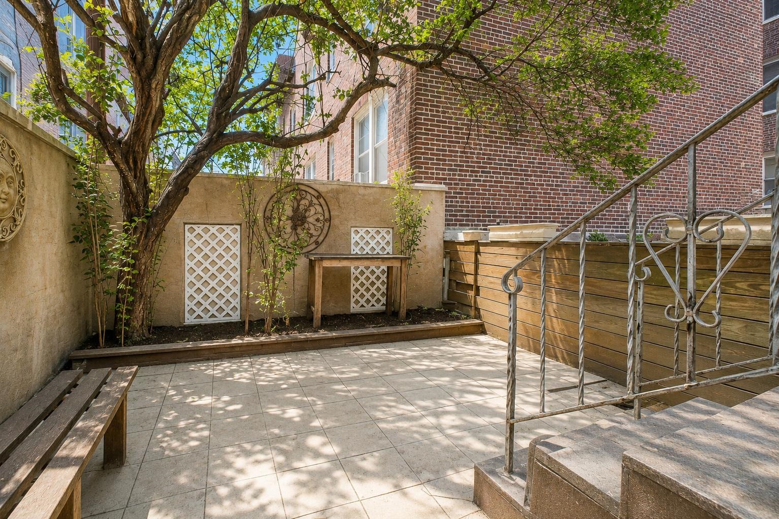 66 VAN REYPEN ST