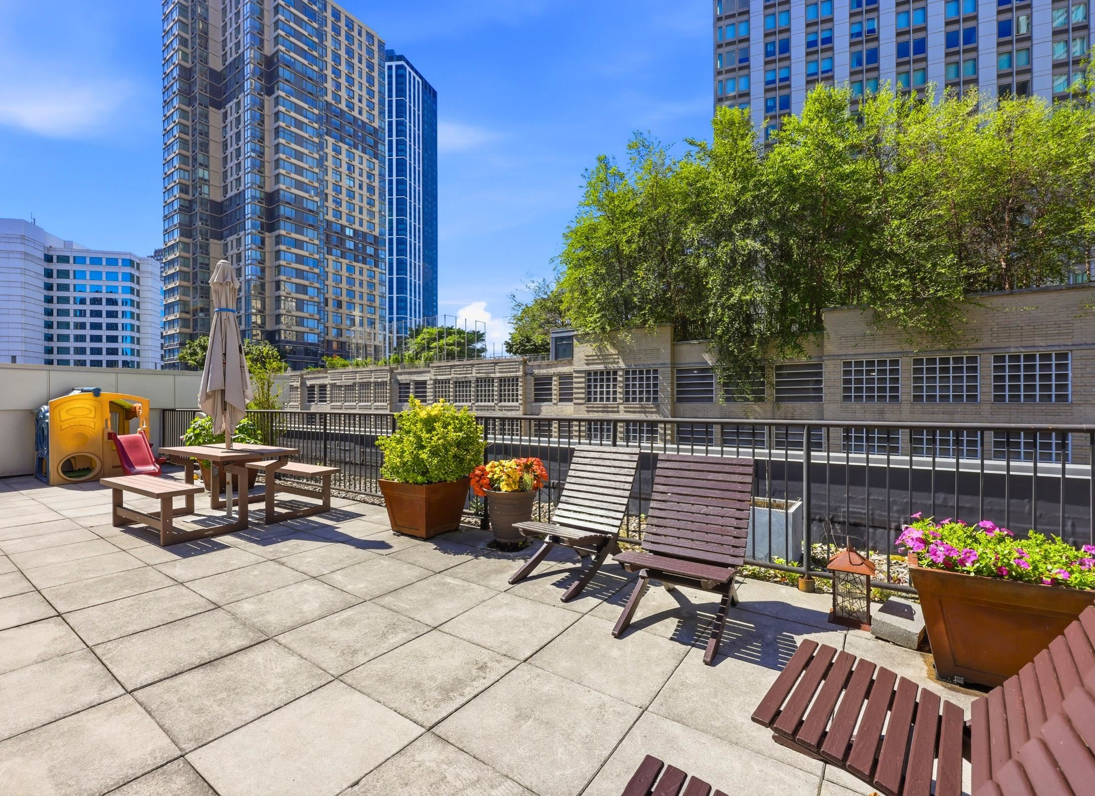 154 STEUBEN ST Unit: 201