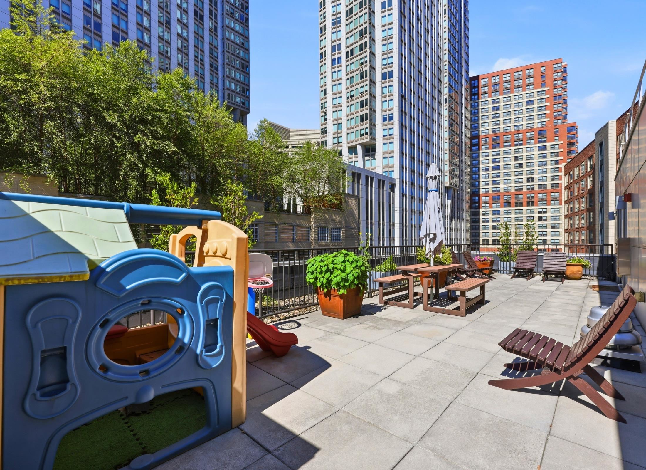 154 STEUBEN ST Unit: 201