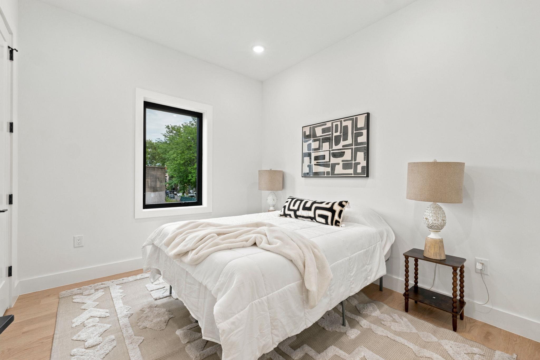 42 WAVERLY ST Unit: 1