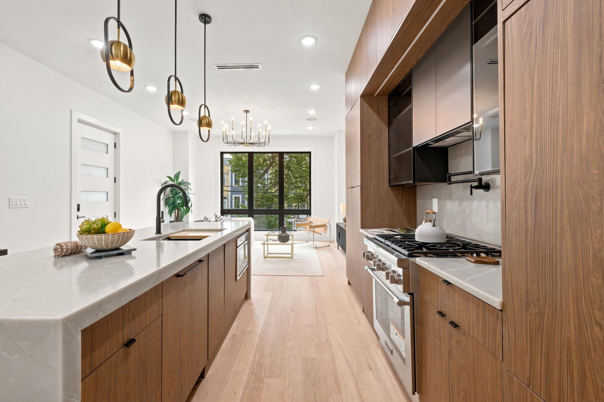 42 WAVERLY ST Unit: 1