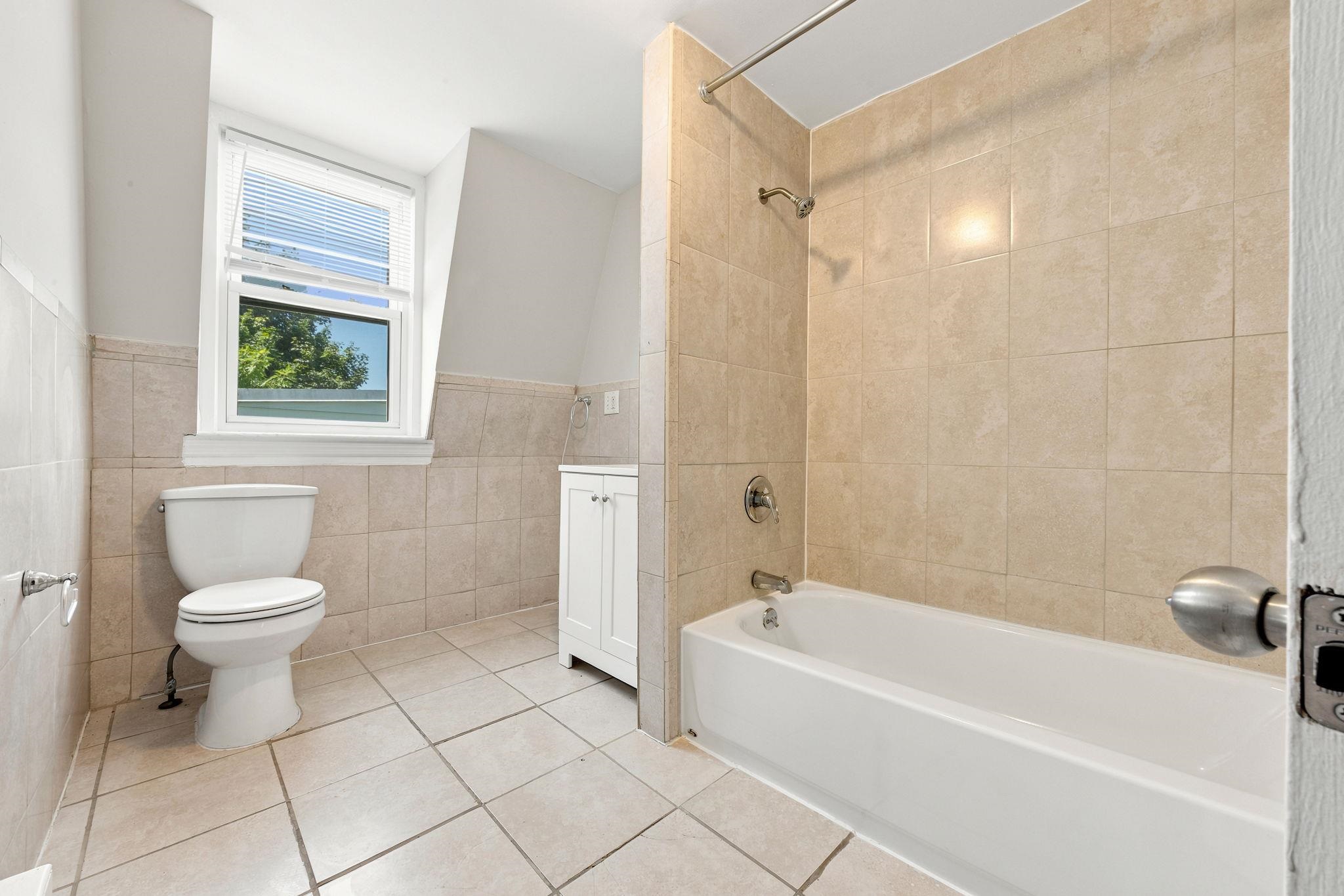69 BELMONT AVE Unit: 2