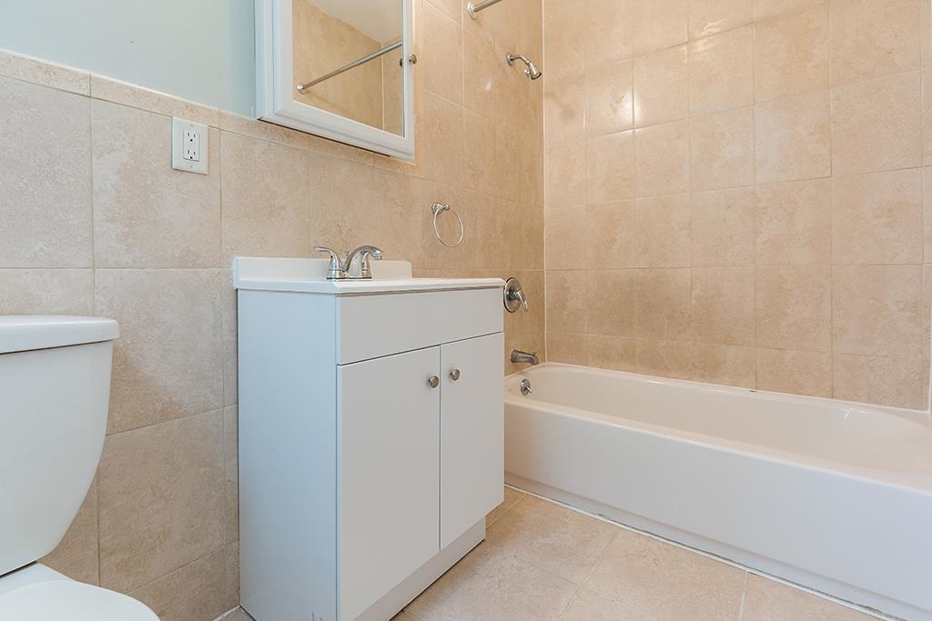 69 BELMONT AVE Unit: 2