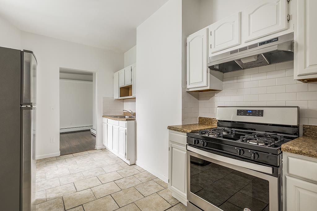 69 BELMONT AVE Unit: 2