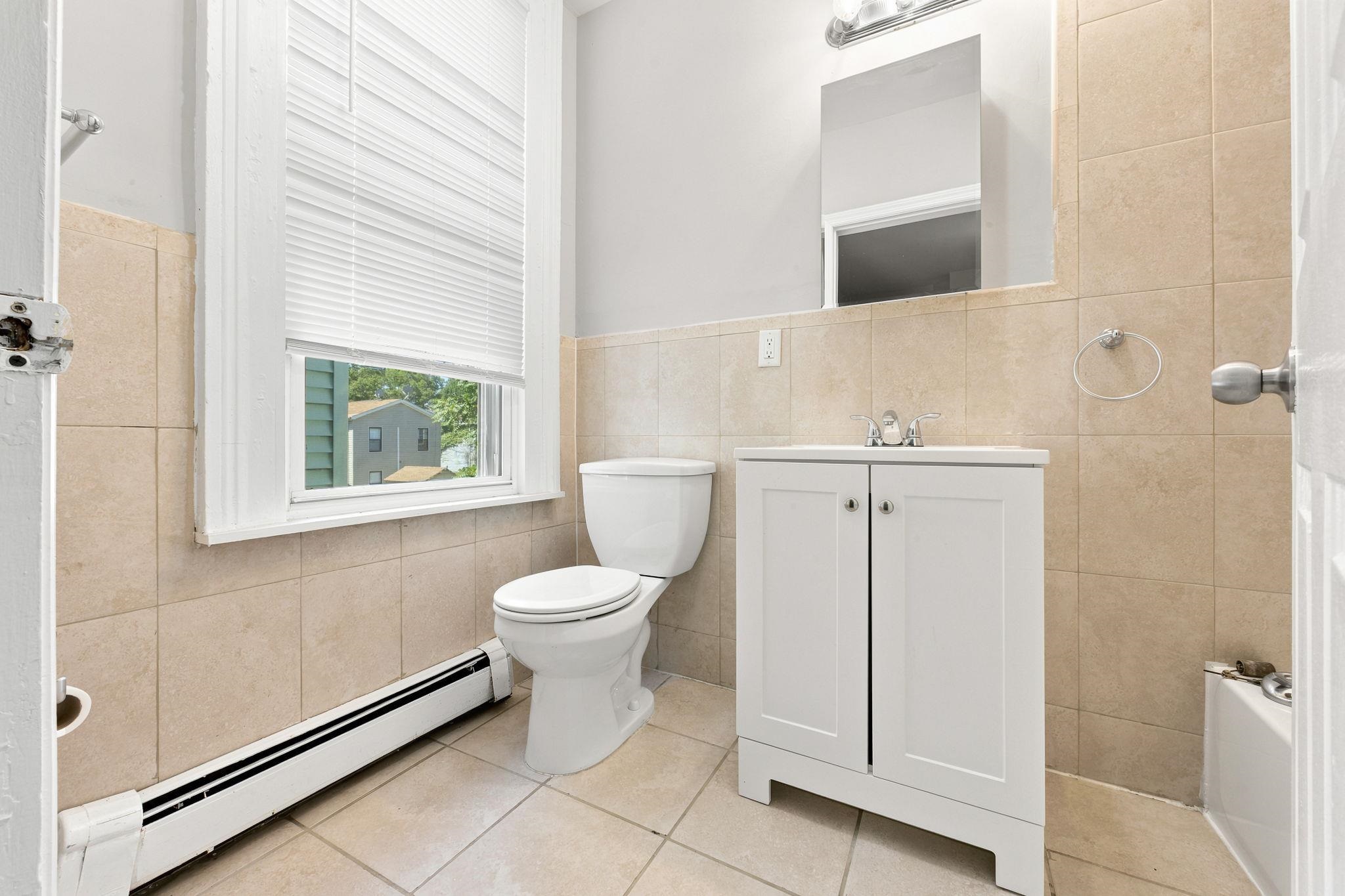 69 BELMONT AVE Unit: 2