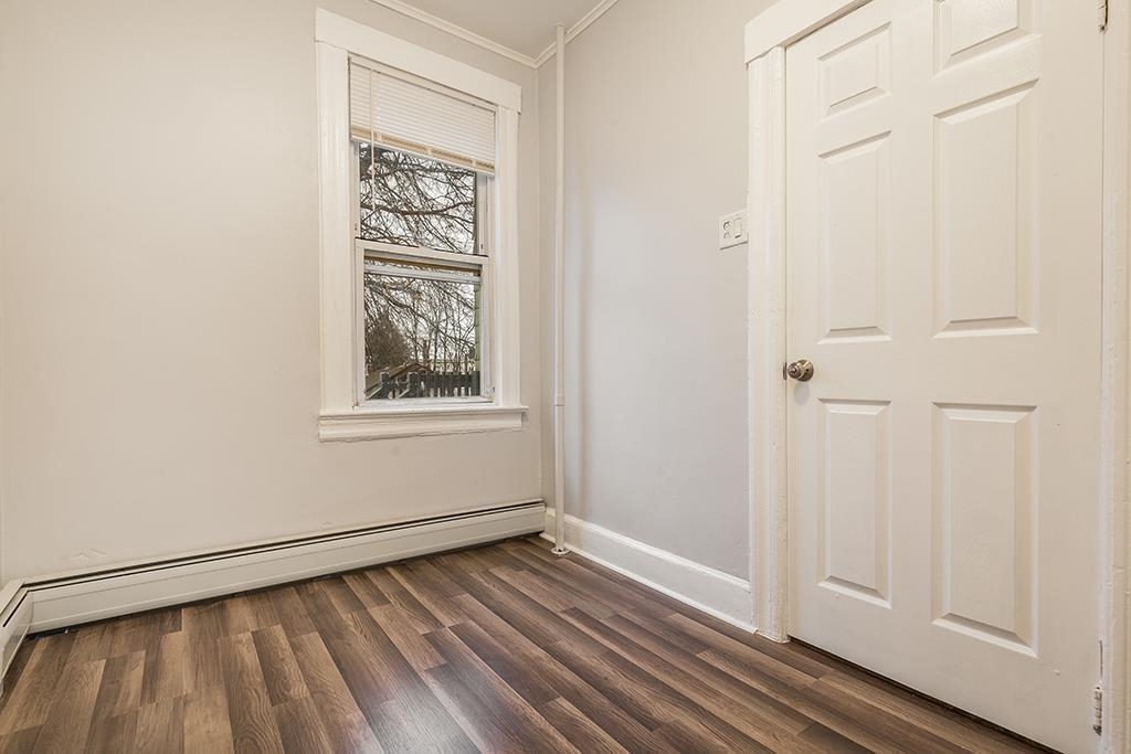342 AVENUE E Unit: 1