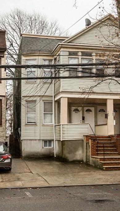 342 AVENUE E Unit: 1