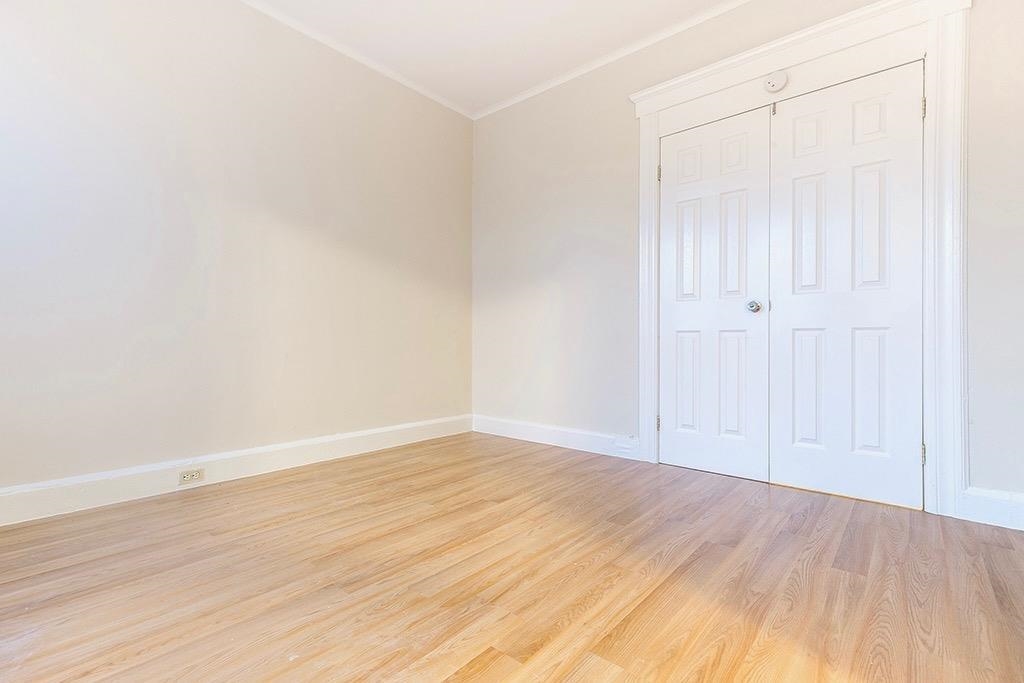 342 AVENUE E Unit: 2