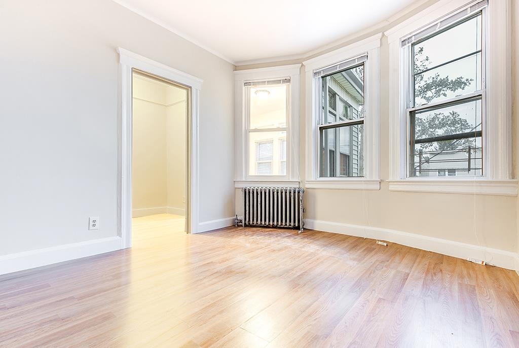 342 AVENUE E Unit: 2