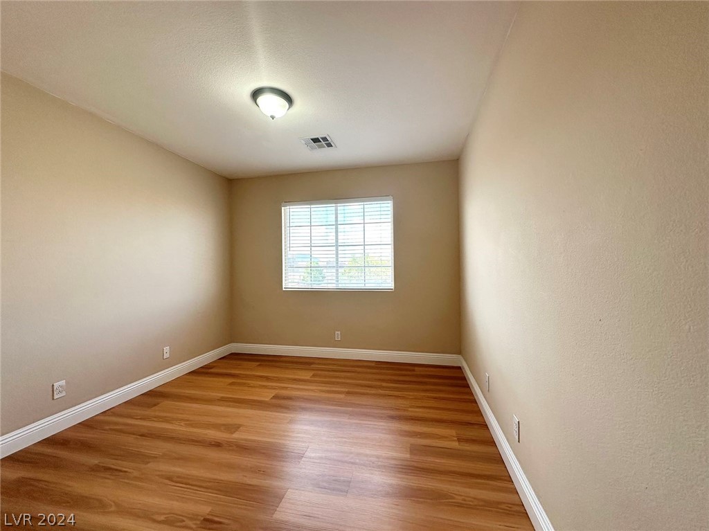 9891 Ridge Hill Avenue