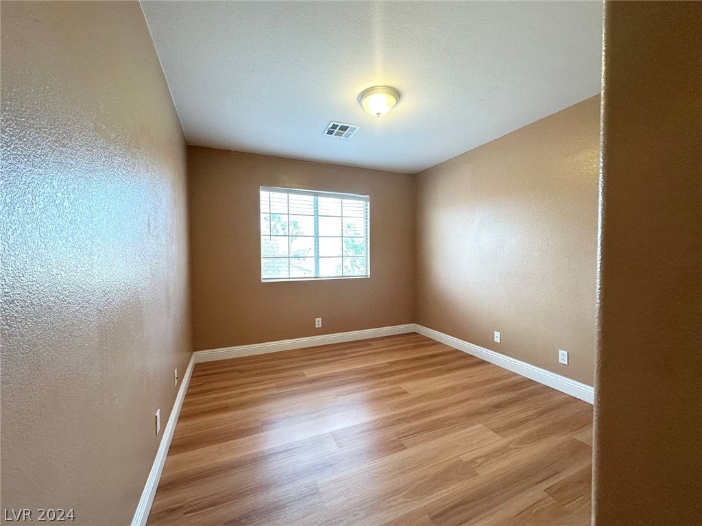 9891 Ridge Hill Avenue