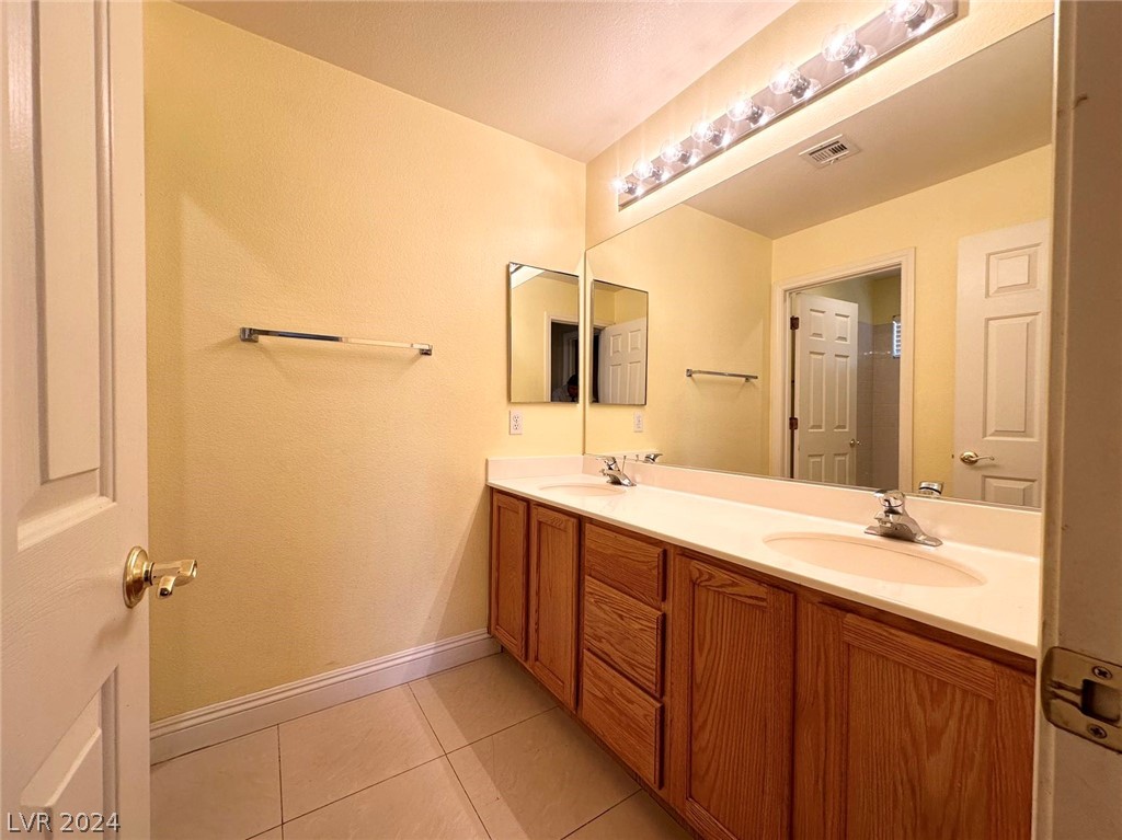 9891 Ridge Hill Avenue