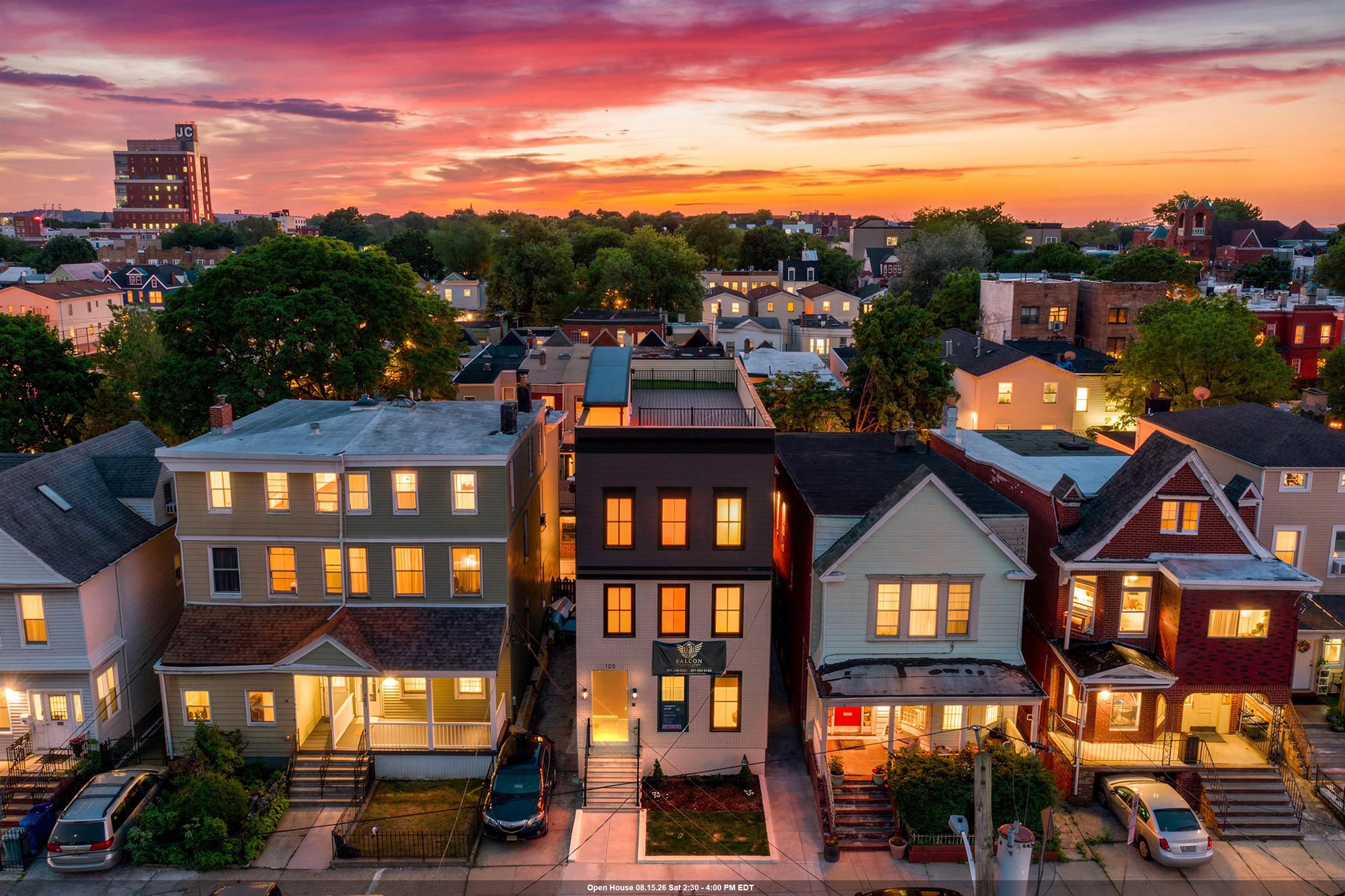 105 ATLANTIC ST Unit: PH-ROOF