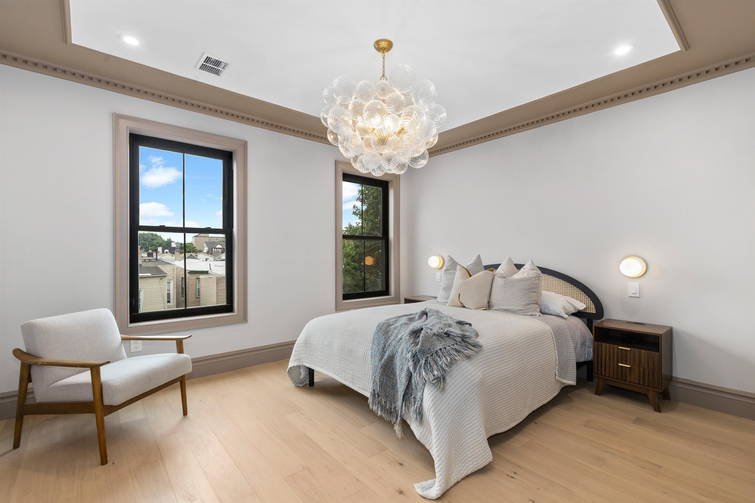 105 ATLANTIC ST Unit: PH-ROOF