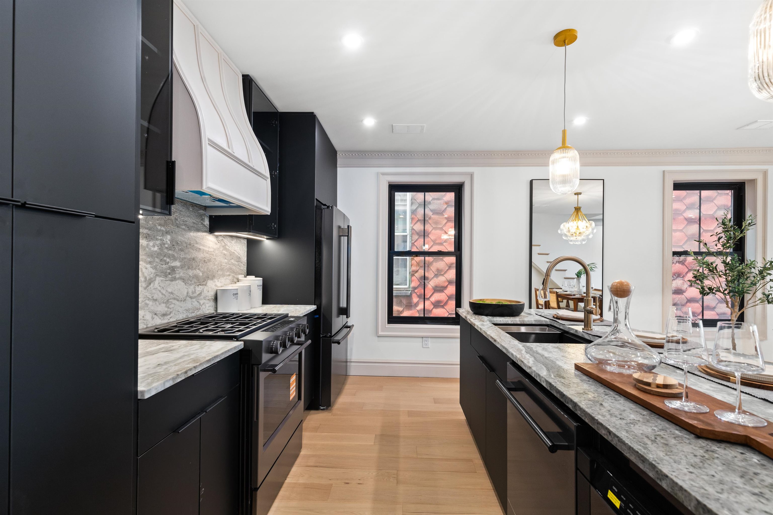 105 ATLANTIC ST Unit: PH-ROOF