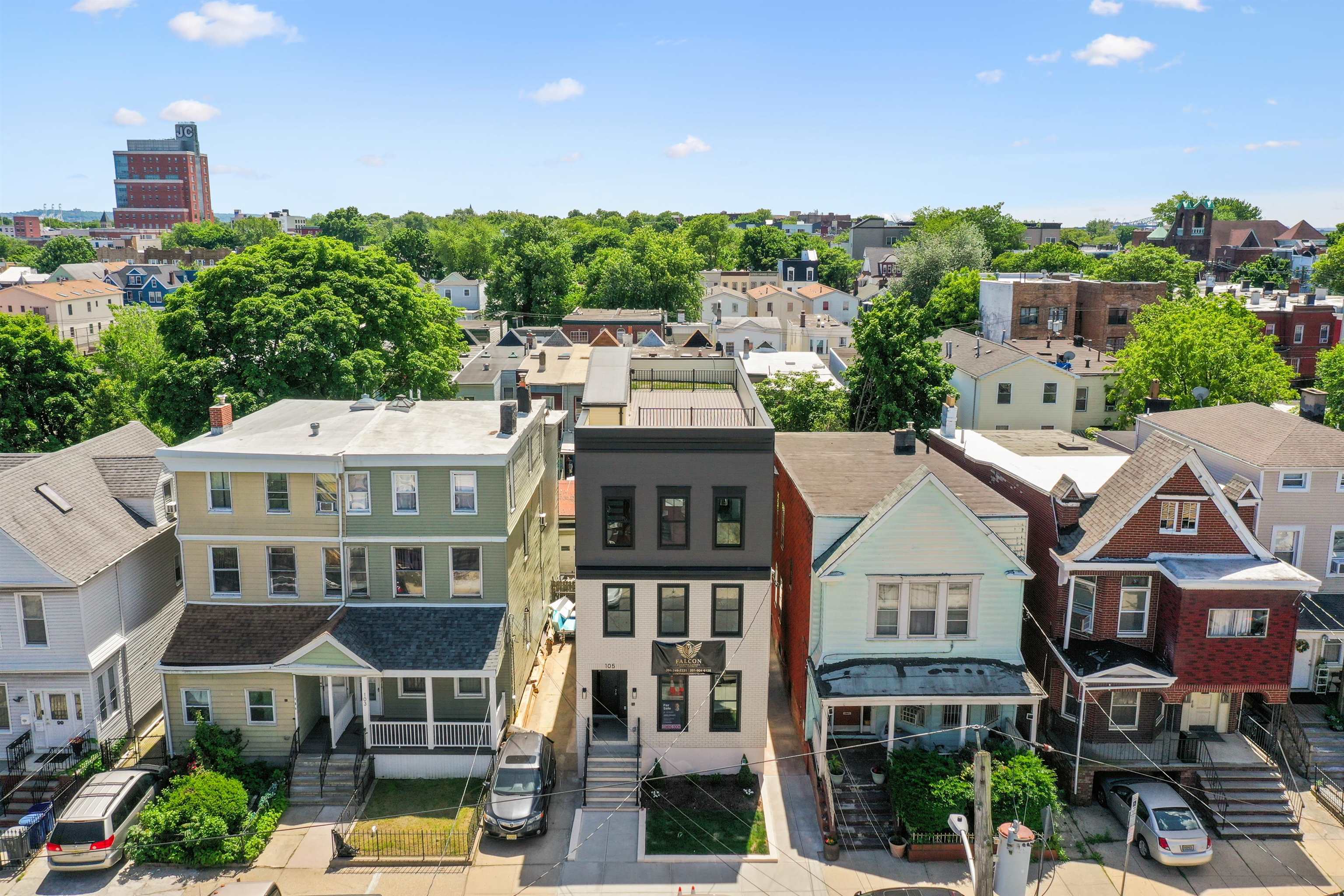105 ATLANTIC ST Unit: PH-ROOF