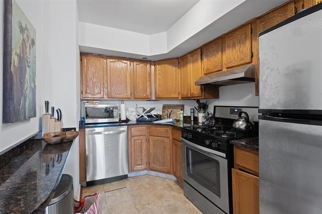 6405 BLVD EAST Unit: D4