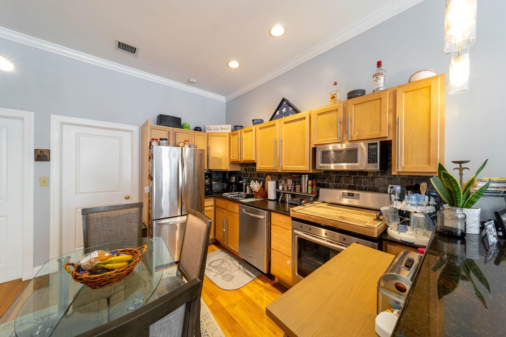 261 GROVE ST Unit: 2
