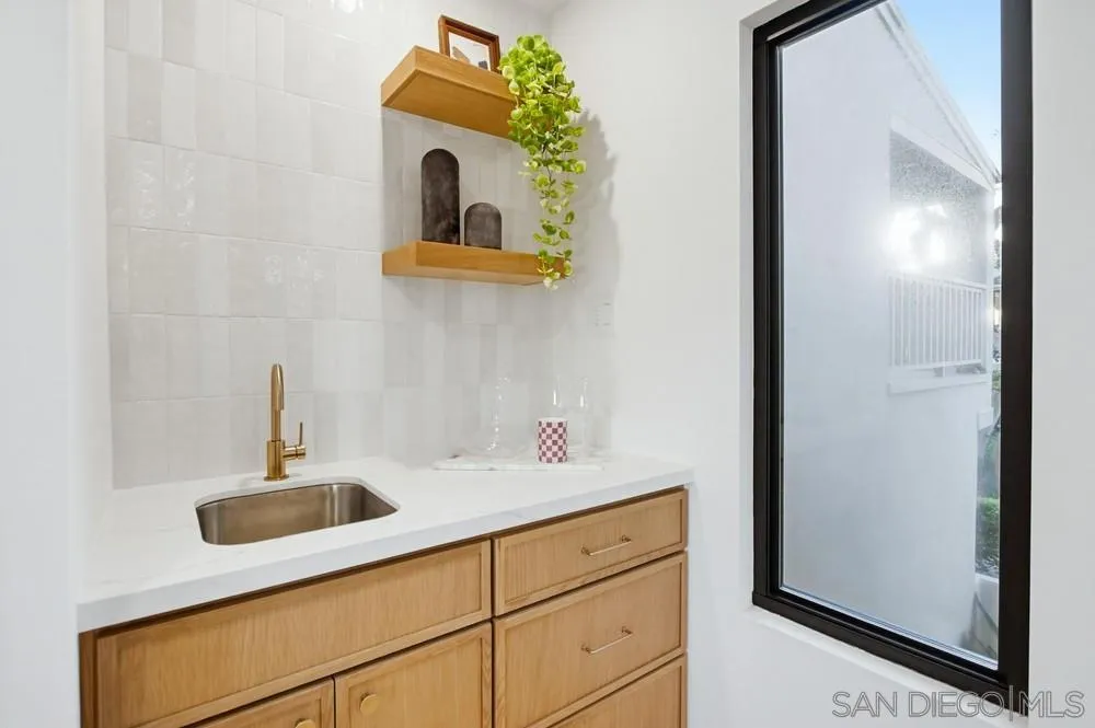 585 S Sierra Ave Unit 27