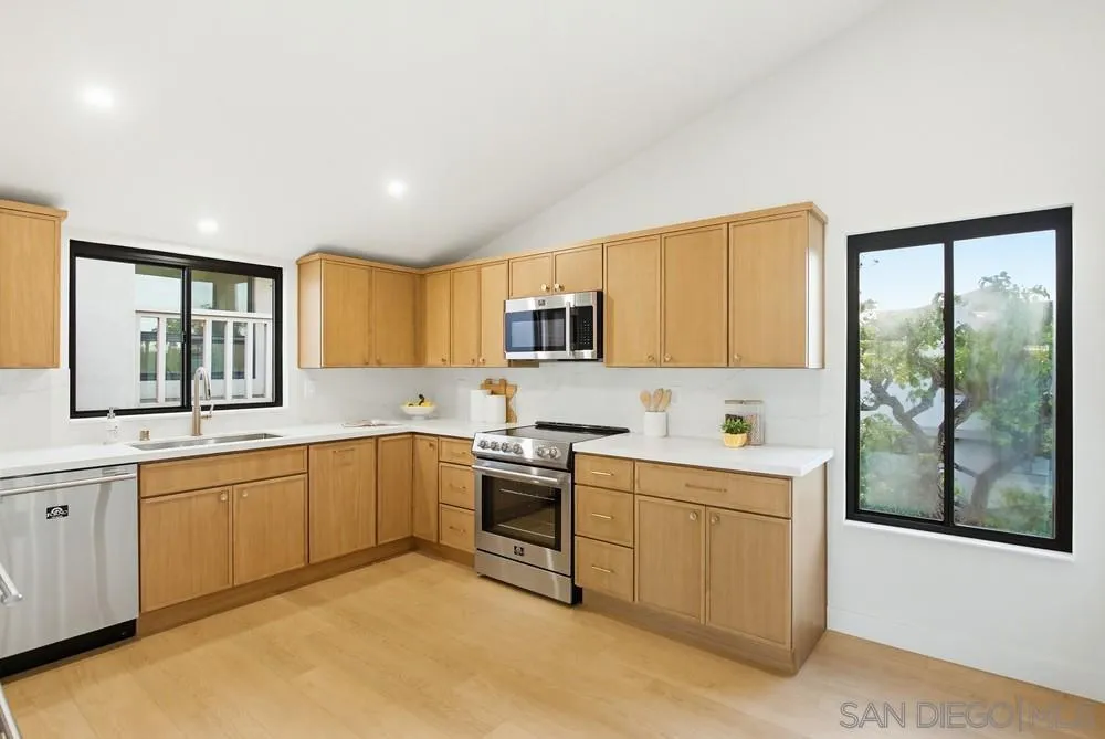 585 S Sierra Ave Unit 27