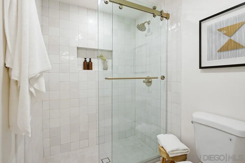 585 S Sierra Ave Unit 27
