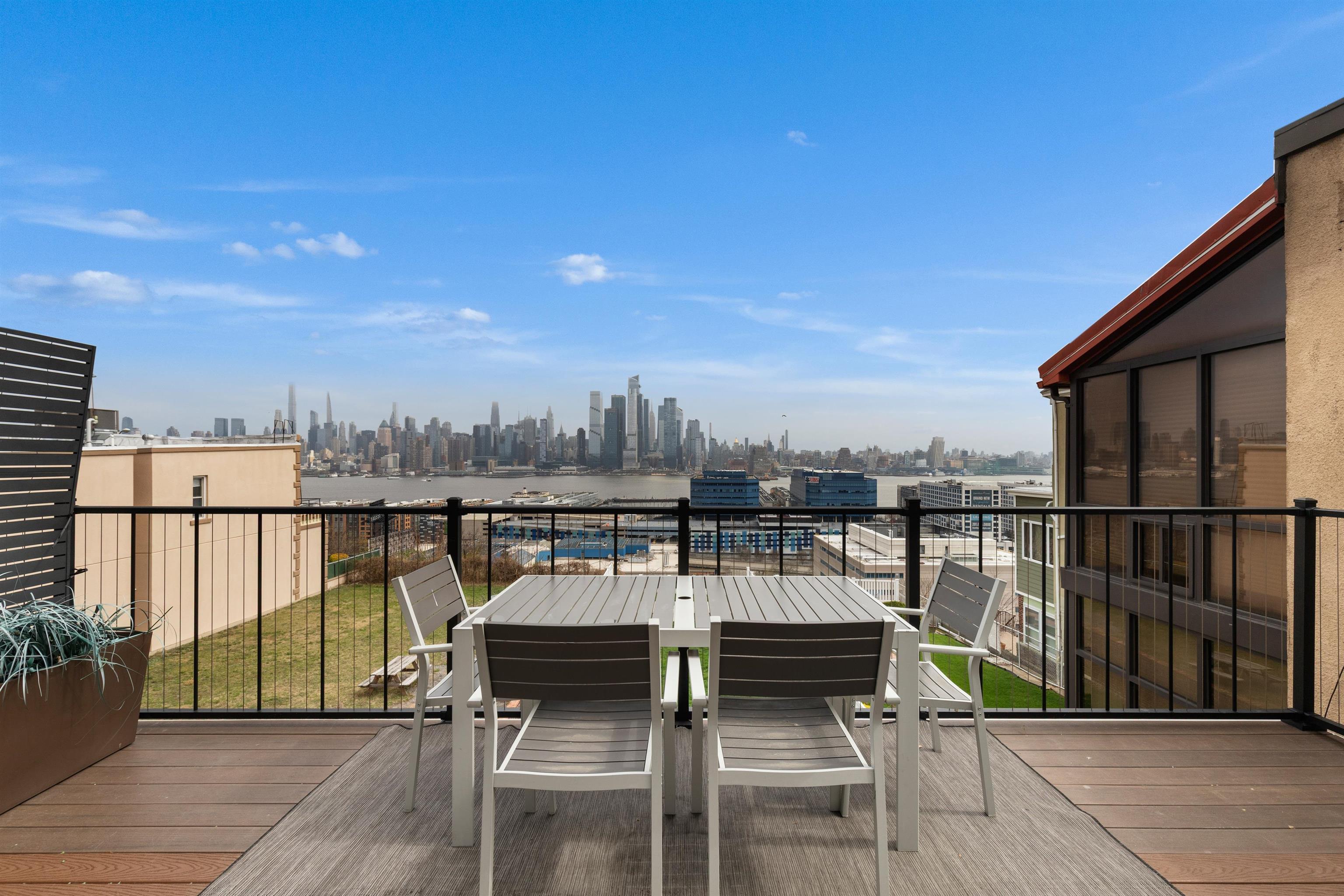 412 GREGORY AVE Unit: 2