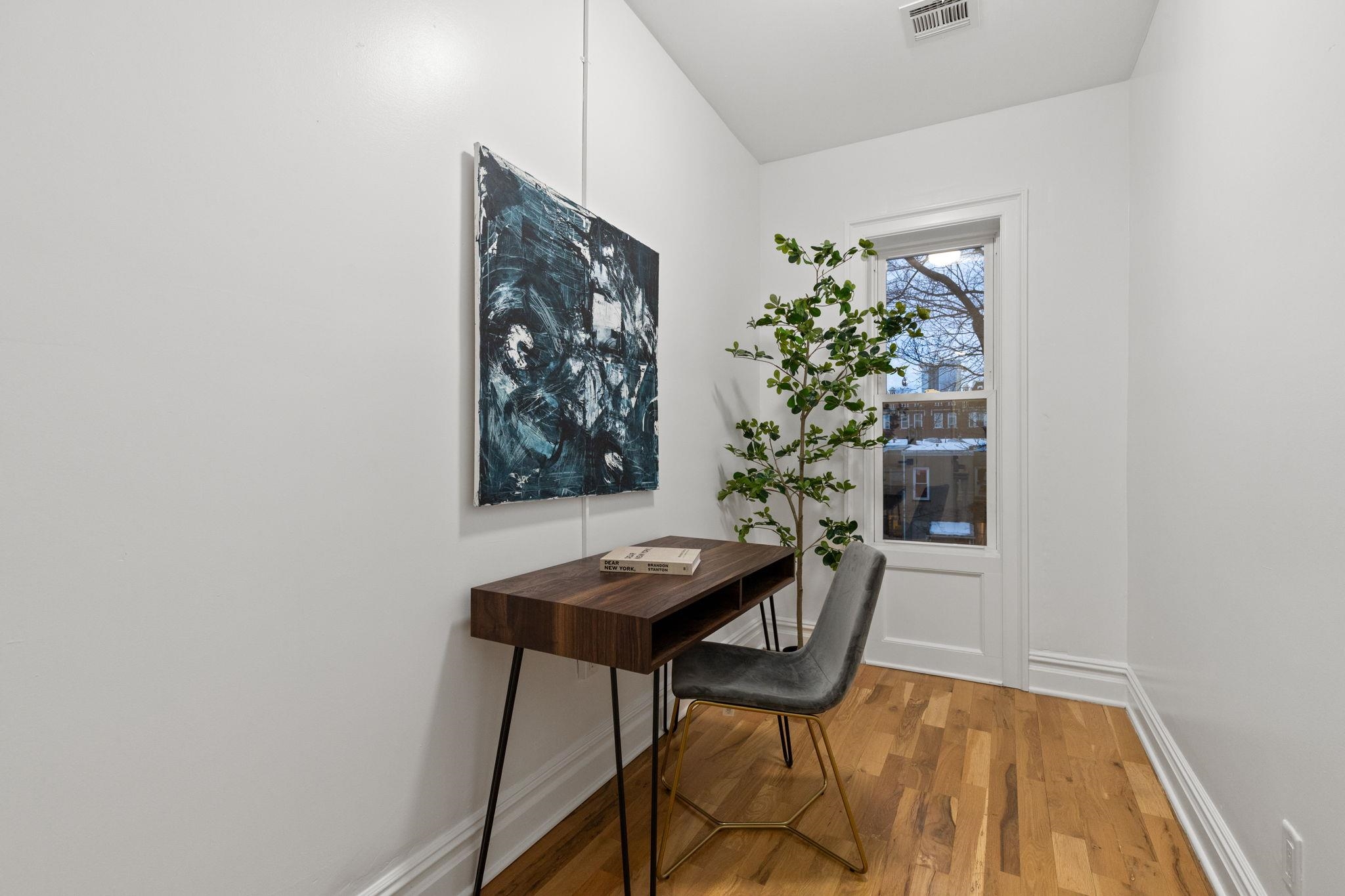52 BRINKERHOFF ST